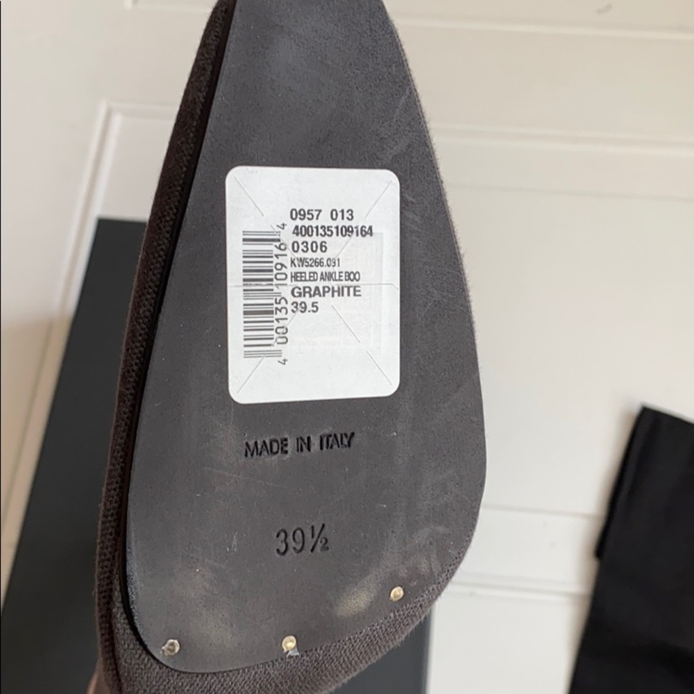 NWT Yeezy Season 6 Mid-Calf Sock Bootie 39.5 - Picture 8 of 9